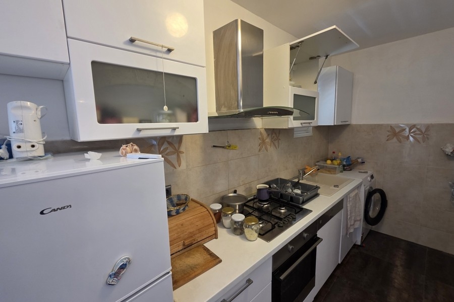 Kuchynská linka so vstavanými spotrebičmi