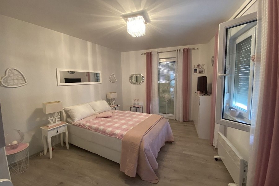 Spálňa s prístupom na balkón