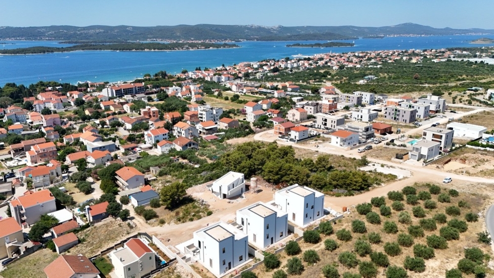 Panoramatický výhľad na more a ostrovy zo strechy