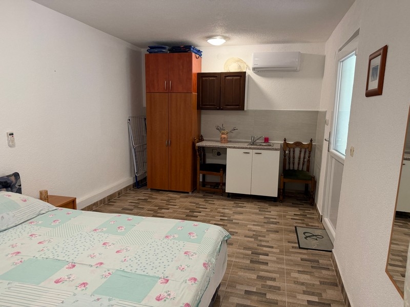 Štúdiový apartmán s kuchynkou a šatníkom