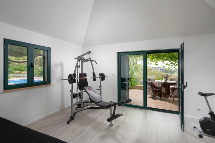 Fitness miestnosť s prístupom na terasu