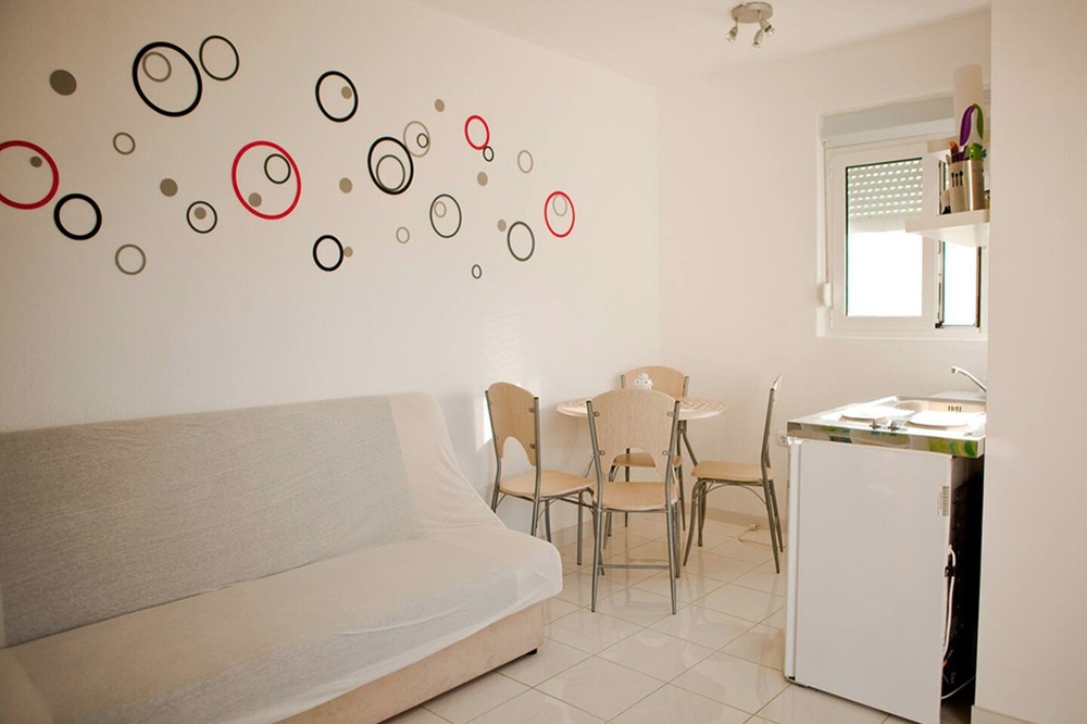 Štúdiový apartmán s kuchynkou na poschodí