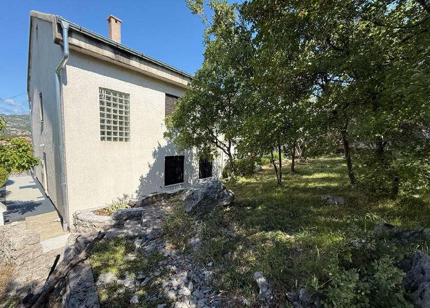 Dom so záhradou v Klenovici, Kvarnerský záliv, H4091