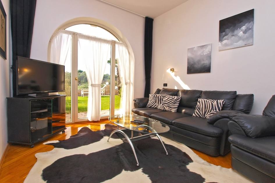 Byt v objekte na prízemí.