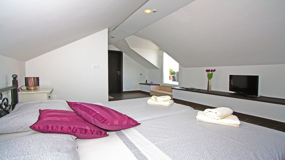 Jedna zo spální. Ponuka nehnuteľností H622 Chorvátsko.