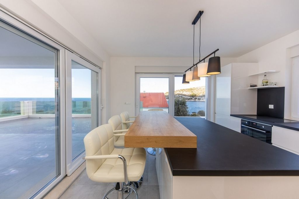 Vila s výhľadom na more v Dalmácii, Rogoznica na predaj - H742.