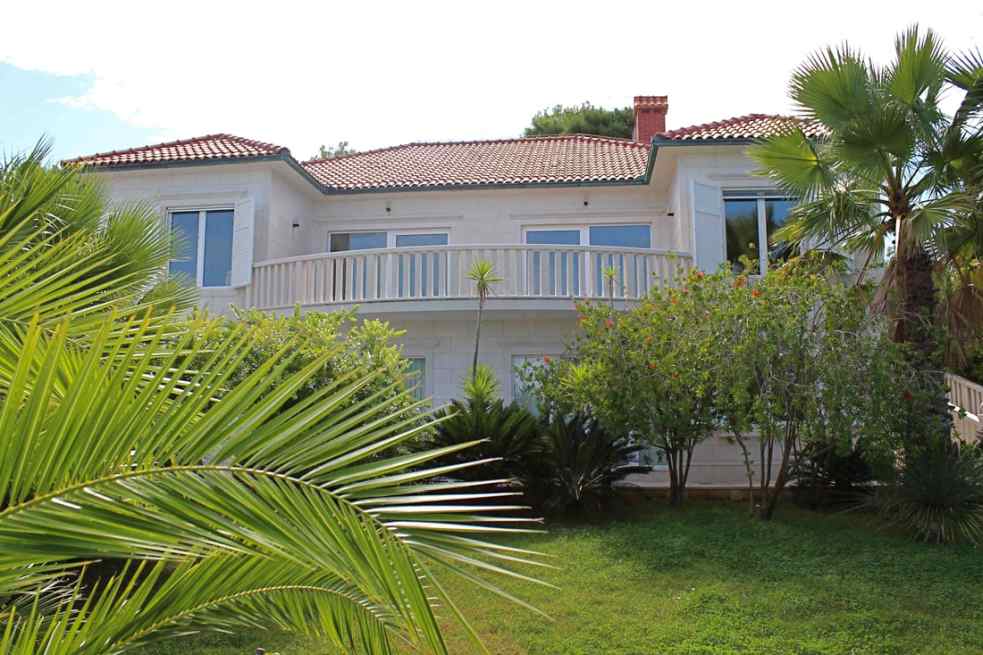 Kúpte si vilu pri mori v Chorvátsku - Panorama Skauting.